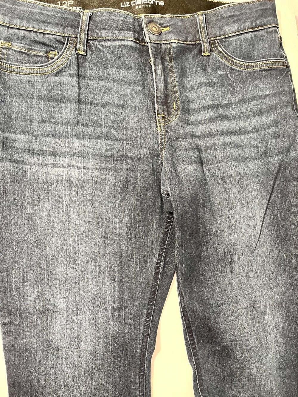 Womens Liz Claiborne Size 12 Petite Classic Fit Straight Leg Dark Wash Blue Jean